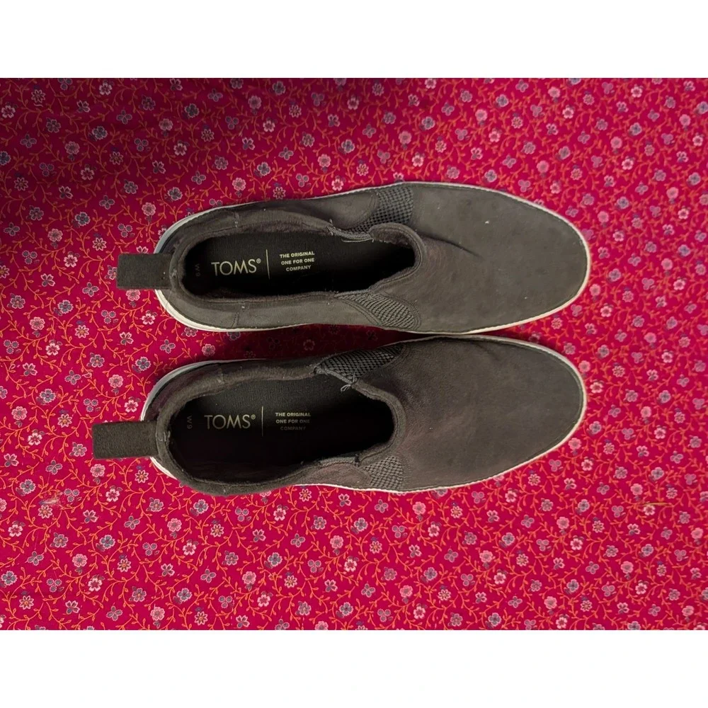 Toms grey suede
